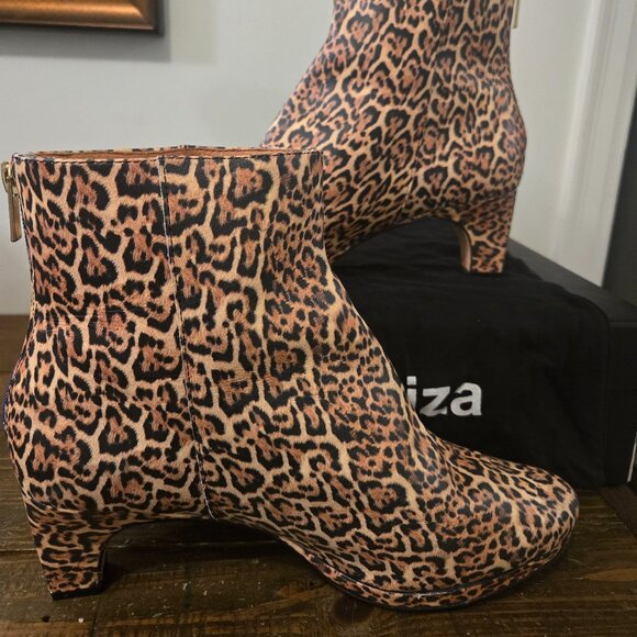 Women's Dr. Liza bootie size 9 - Picture 3 of 5